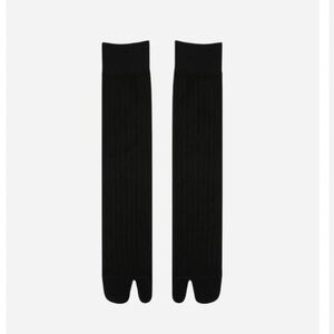 Maison Nakimoto Tokyo Tabi Thick Socks in Black, Size OS